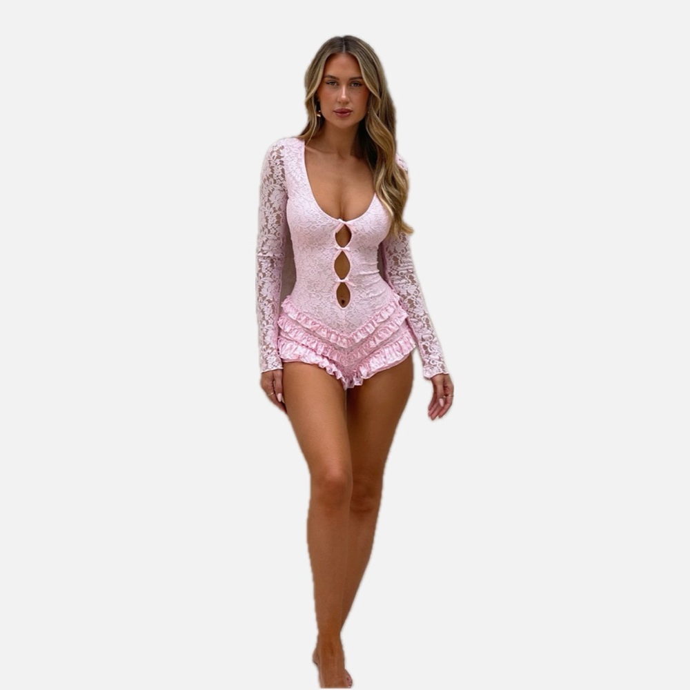 OUTCAST ADLEY PLAYSUIT PINK 
Pink Lace Long Sleeve Bodysuit